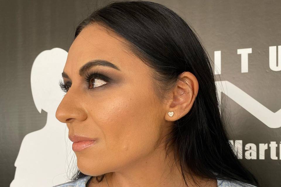 Bruna Hyseni Makeup Studio
