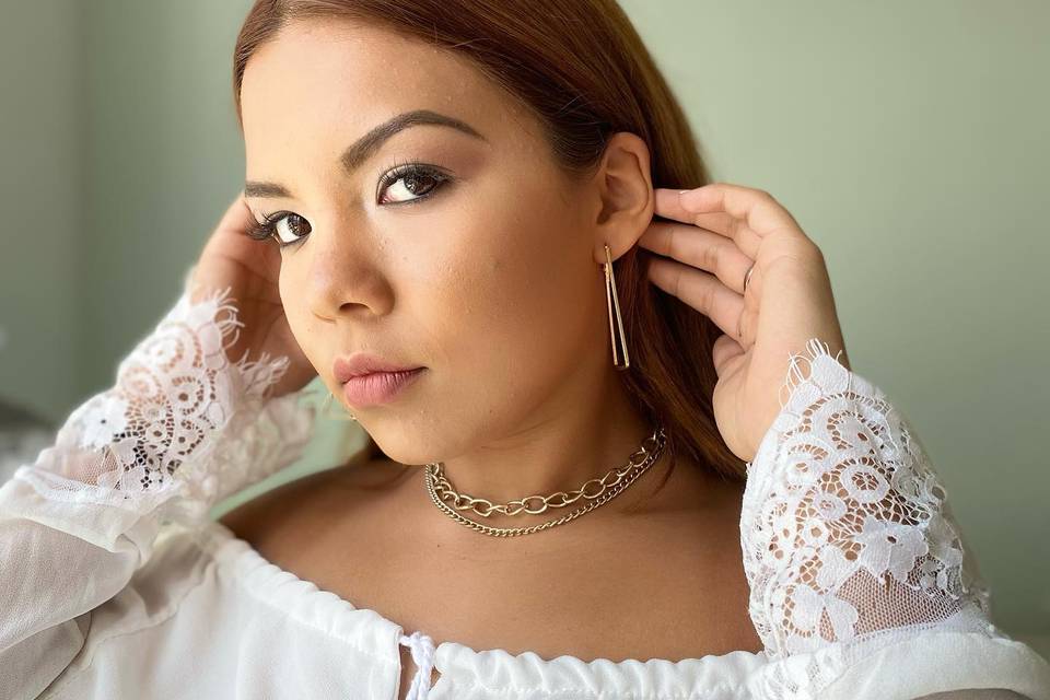 Bruna Hyseni Makeup Studio