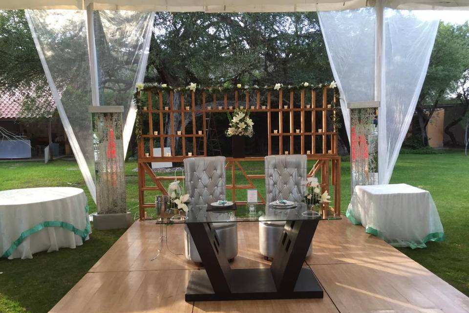Mesa de jardín para bodas