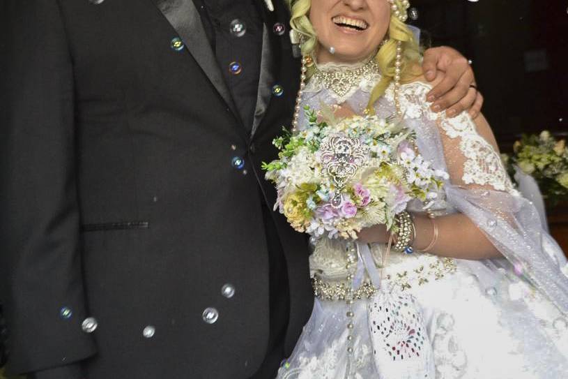 Novia con el novio felices