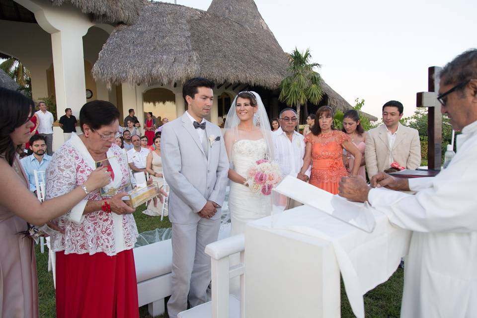 Trash the dress acapulco