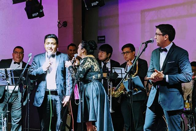 Cantando a todo pulmón