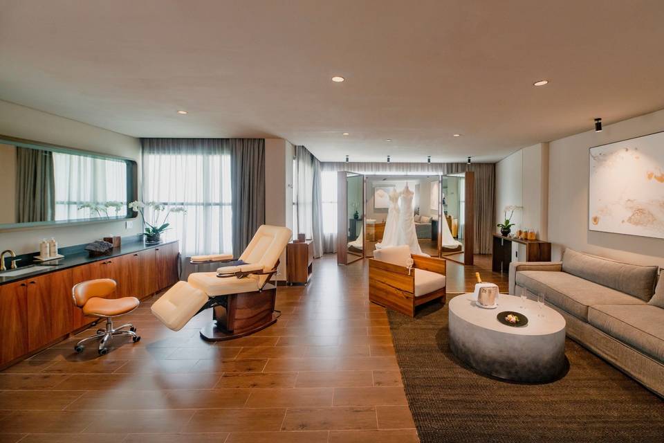 Private Getting-Ready Lounge