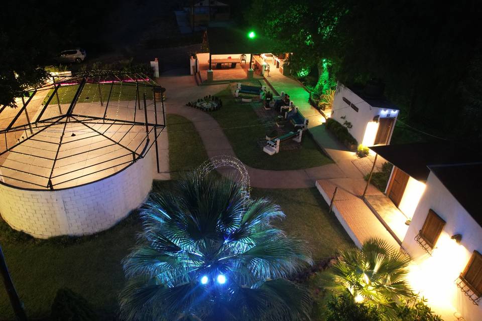 Enfiesta Terraza - Jardín