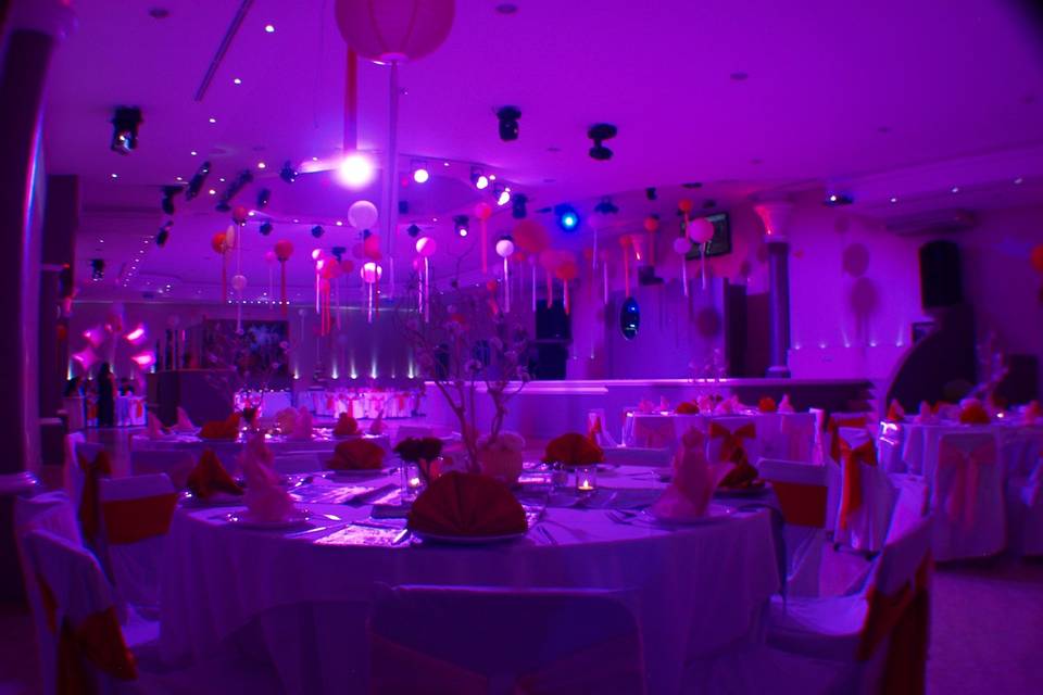 Espacio moderno para festejos nupciales