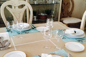 Protocolo en mesa