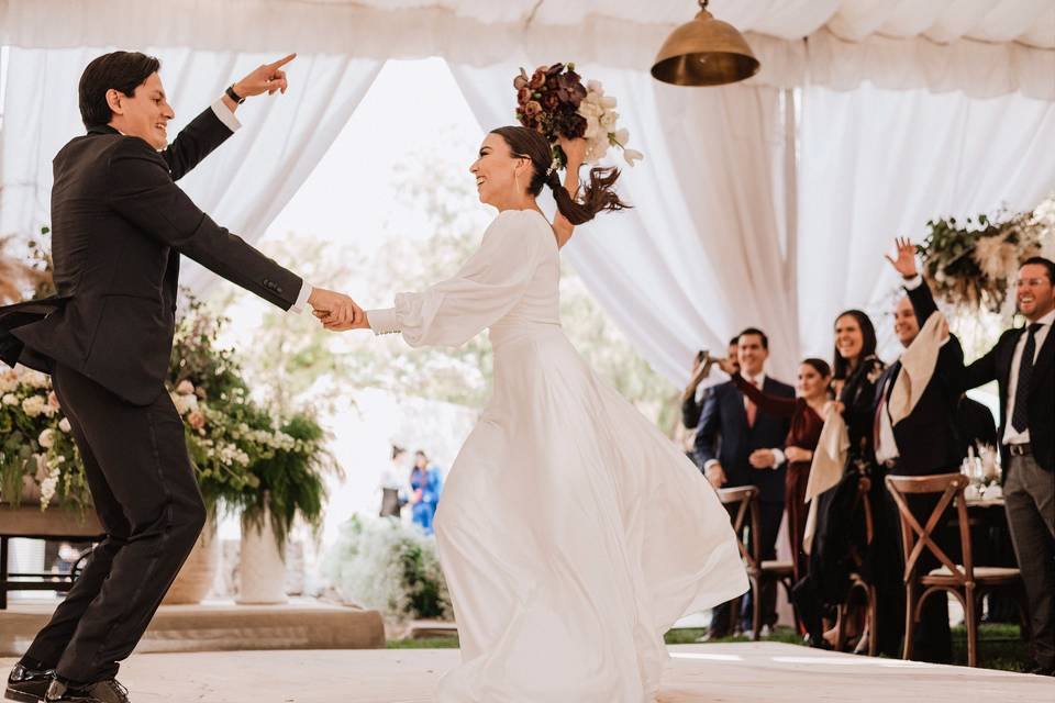 Entrada de los novios
