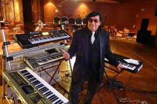 Joaquín y sus Teclados