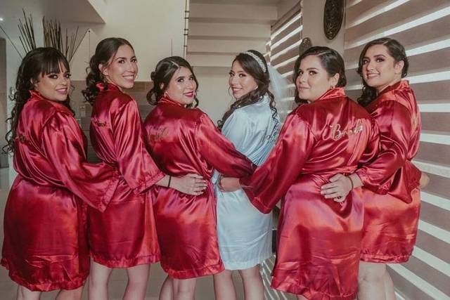 Novia y sus damas