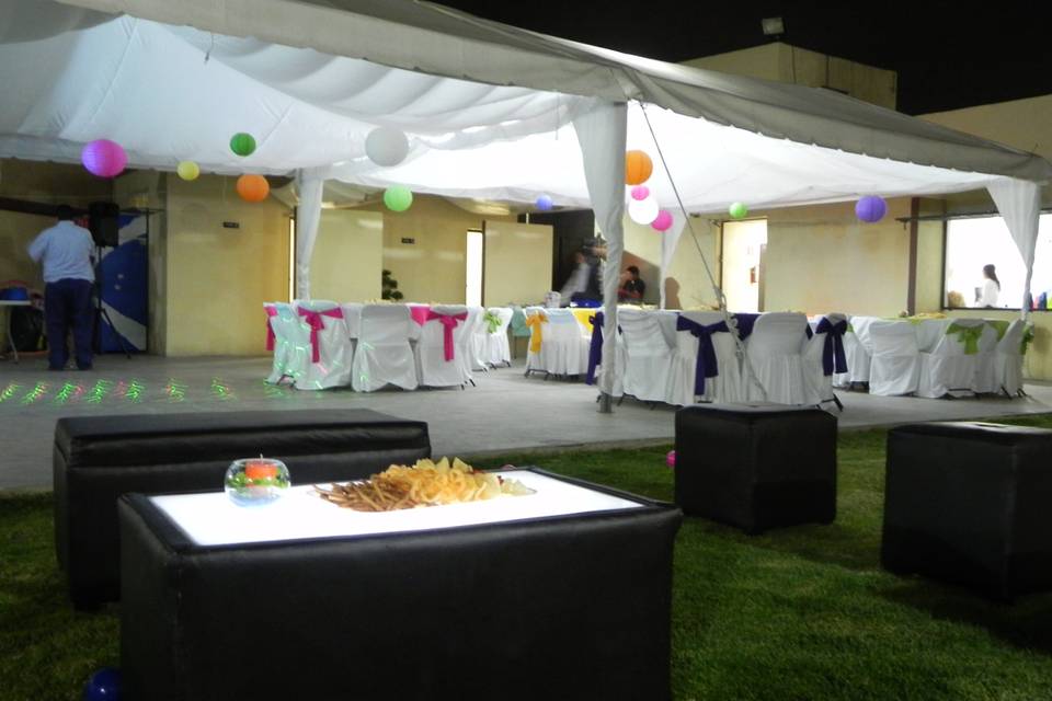 Boda lounge y mesas