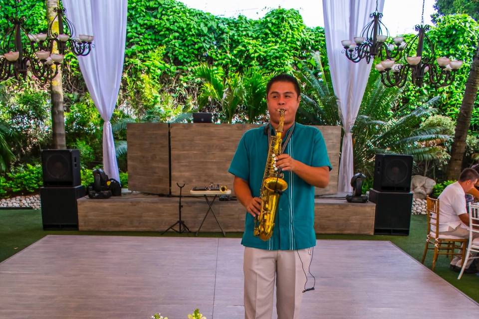 Juan Carlos Valdéz Saxofonista
