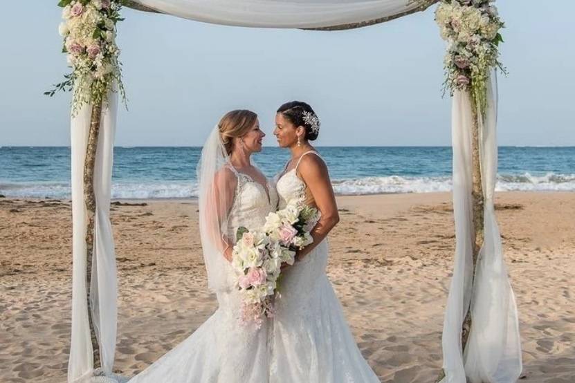 Novias frente al mar