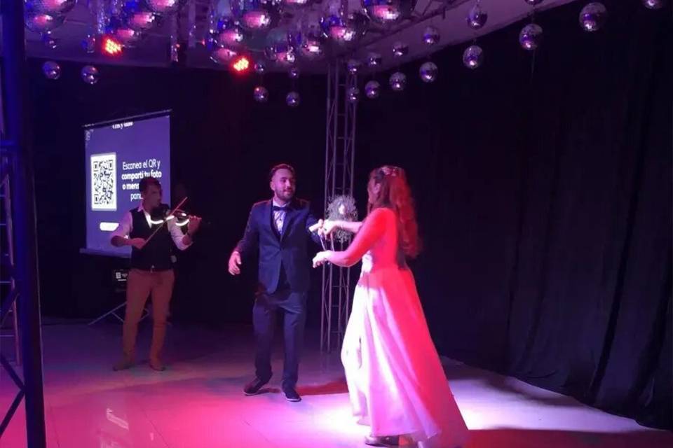 Bailando en la boda