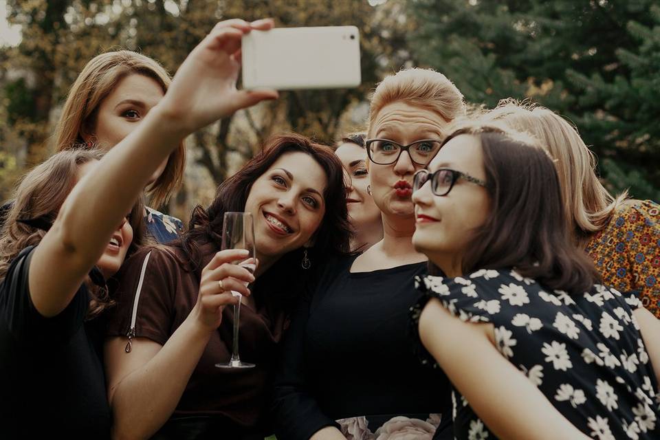 Tomando foto en la boda