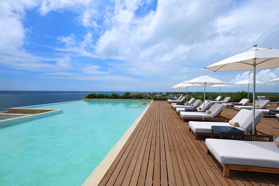 Rooftop, The Fives Oceanfront